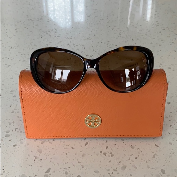 Tory Burch Accessories - Tory Burch TY7005 Polarized Sunglasses